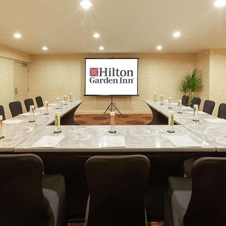 Hilton Garden Inn Pittsburgh University Place Bagian luar foto