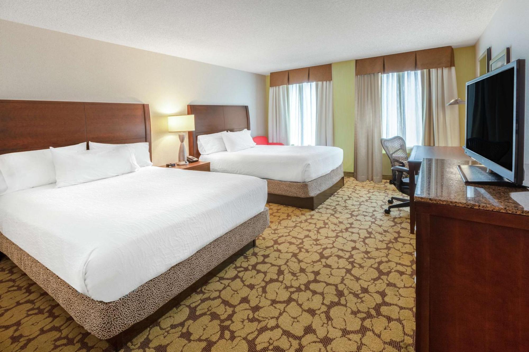Hilton Garden Inn Pittsburgh University Place Bagian luar foto