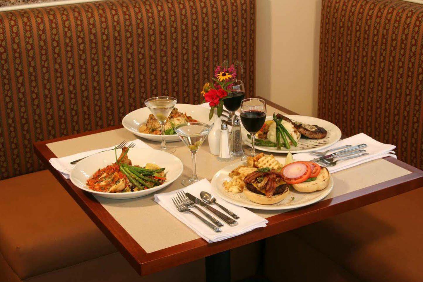 Hilton Garden Inn Pittsburgh University Place Restoran foto