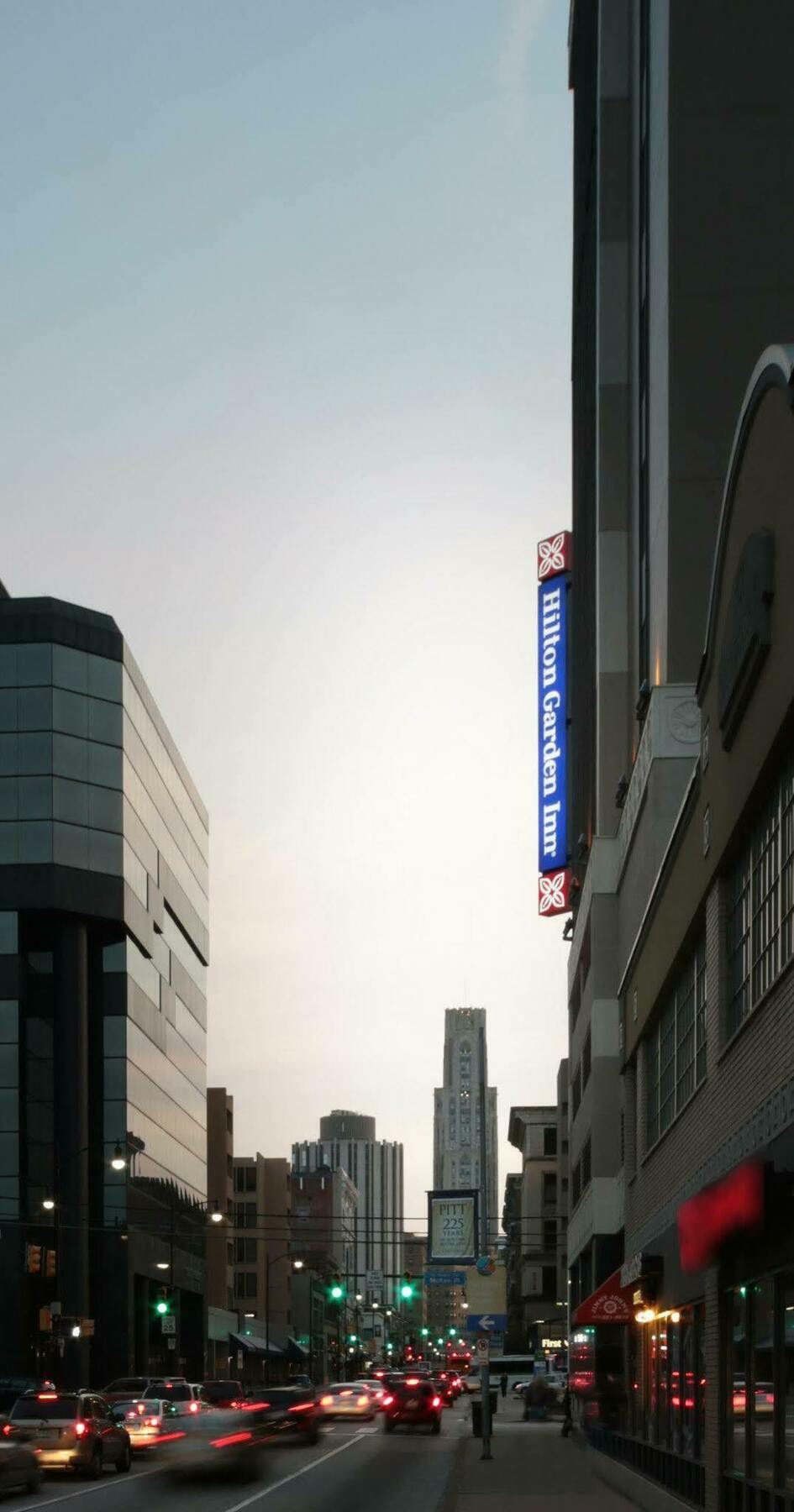 Hilton Garden Inn Pittsburgh University Place Bagian luar foto